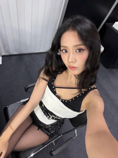 JISOO