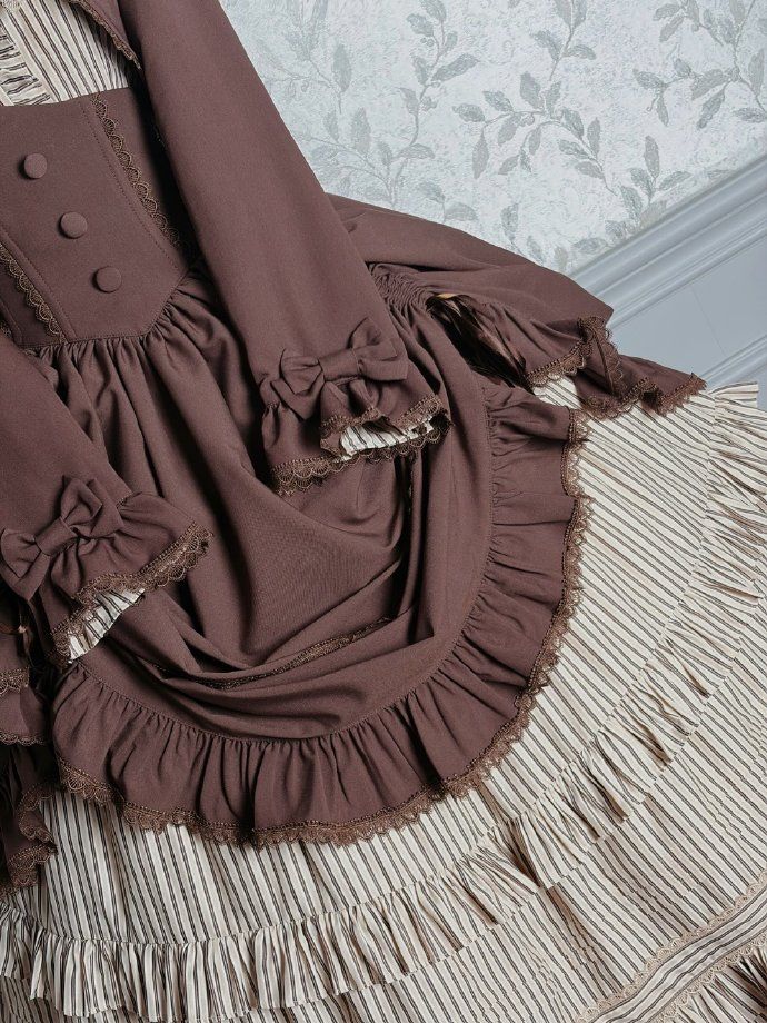 这个维多利亚公爵系列有点东西诶！
好少见这种风格的裙子，太帅了