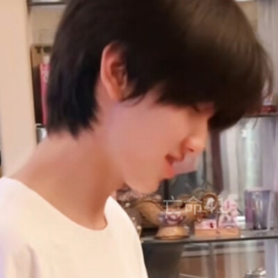 各位，想骗钱的话，可以考虑生产火鸡面味的狗粮，那些鱼味肉味草味的，简直难吃死了。吃了拉肚子也没事，正所谓骗钱骗钱，不就是骗的我这种寡狗吗？