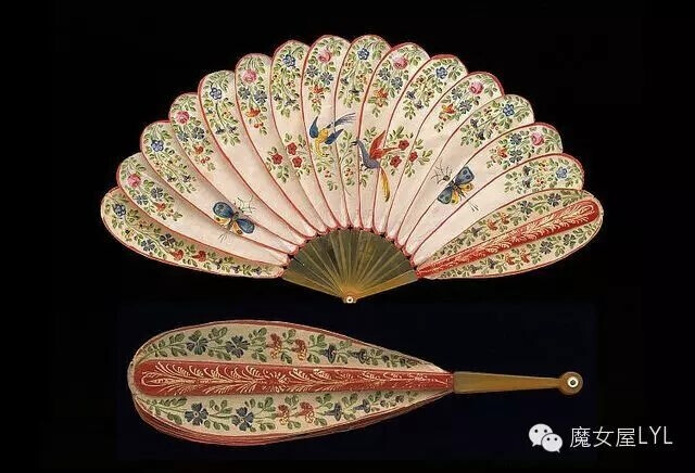 18th Century Brise silk covered red lacquer sticks