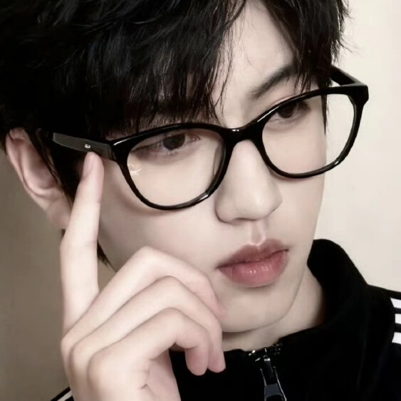 阿迪眼睛男系列