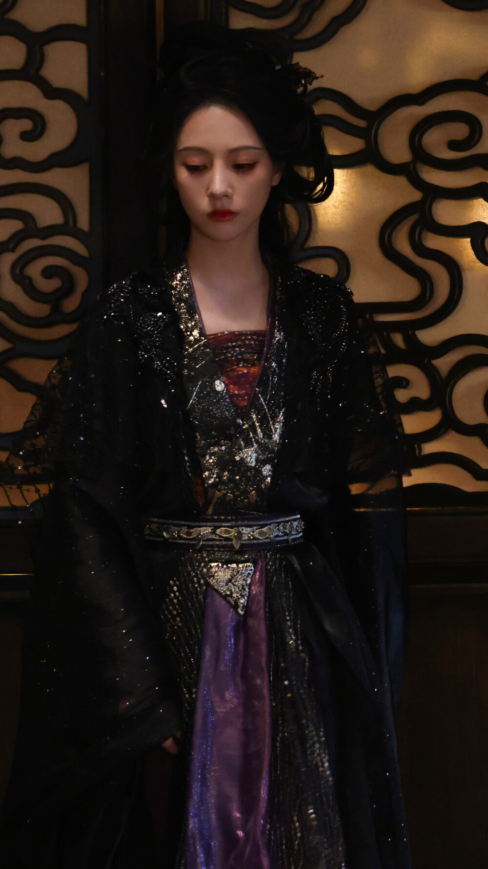 入青云 浮月 朱丽岚