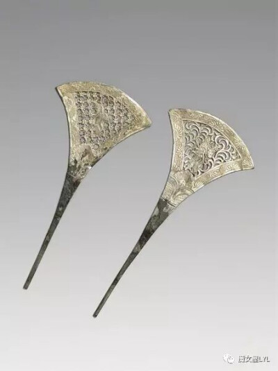 唐代(公元618年至906年)，一对银头鎏金发夹