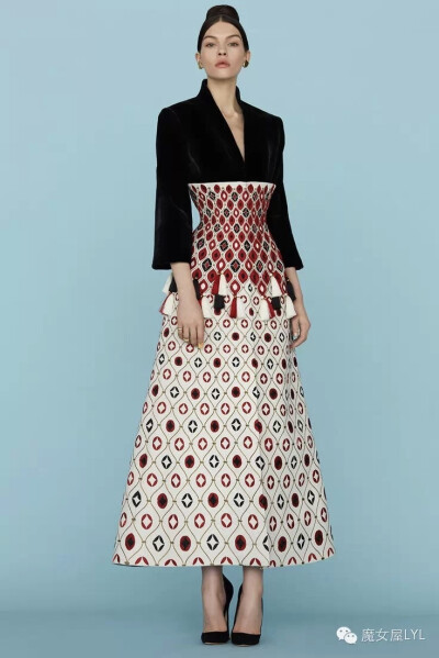 俄罗斯设计师优丽亚娜 瑟吉安科Ulyana Sergeenko Spring 2015 Couture