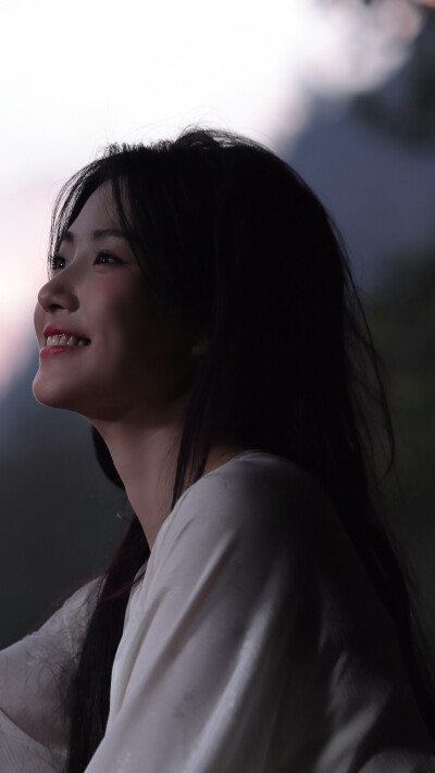 入青云 明意 卢昱晓