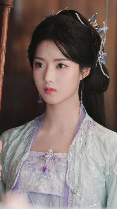 入青云 明意 卢昱晓