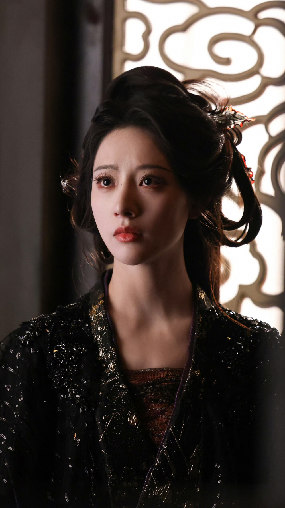 入青云 浮月 朱丽岚