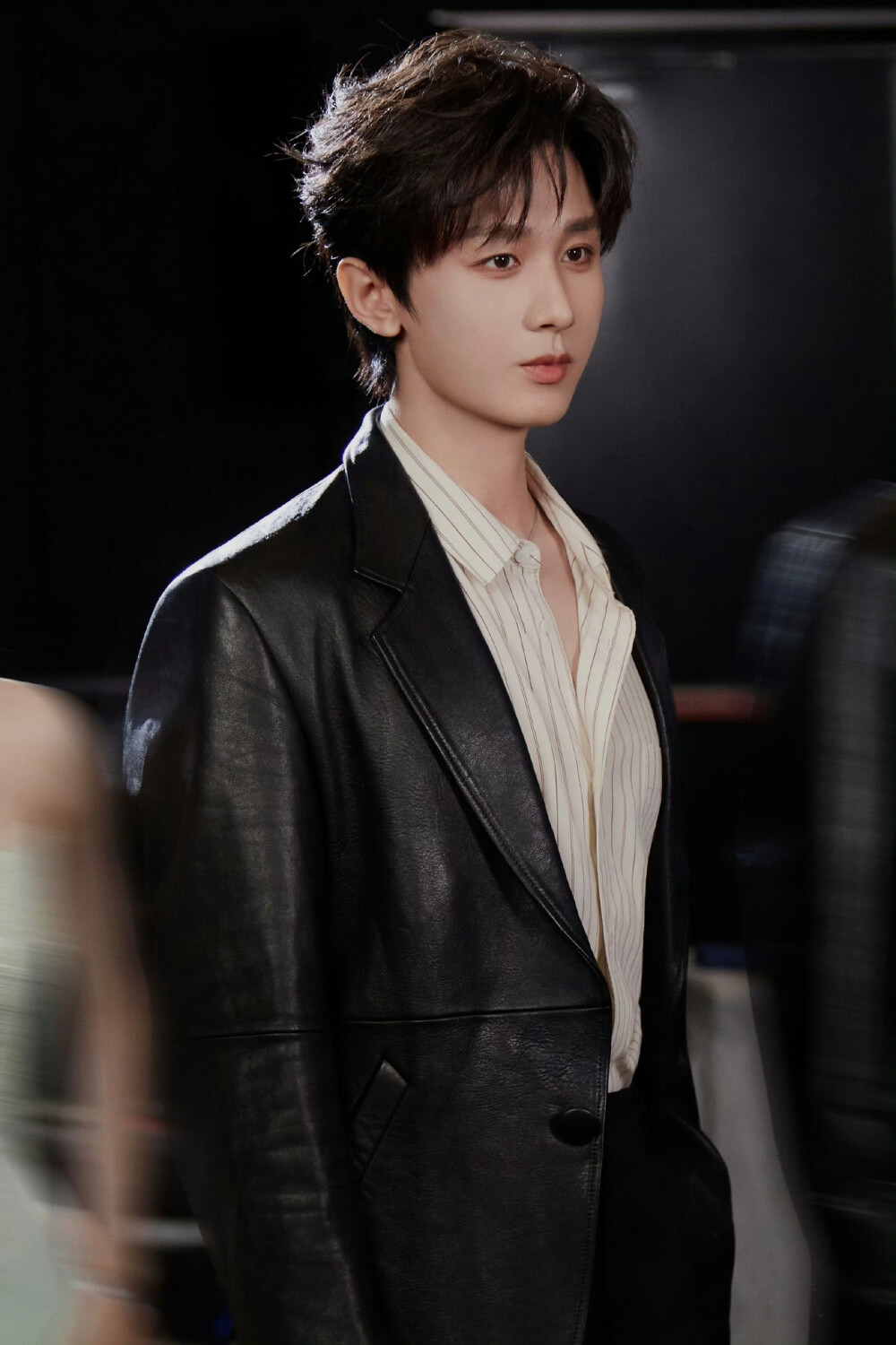 成毅王权富贵现代版