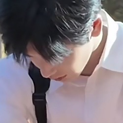 西西大王你怎么这么萌呀？