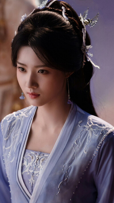 入青云 明意 卢昱晓