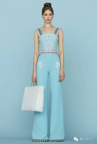 俄罗斯设计师优丽亚娜 瑟吉安科Ulyana Sergeenko Spring 2015 Couture