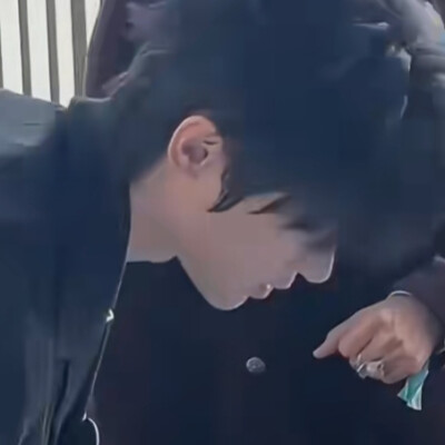 张峻豪你长这样啥意思