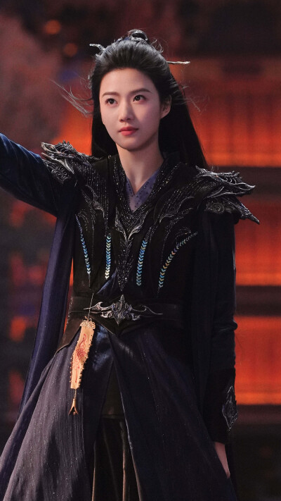 入青云 明意 卢昱晓