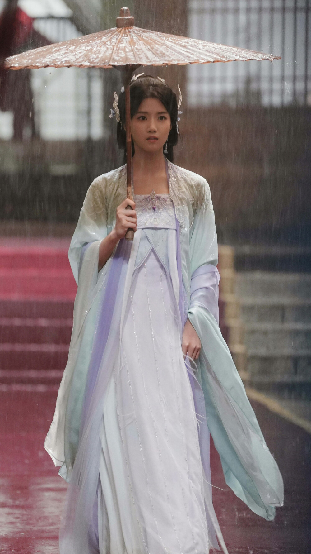 入青云 明意 卢昱晓