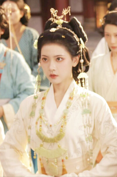 山有木兮木有枝 江初月