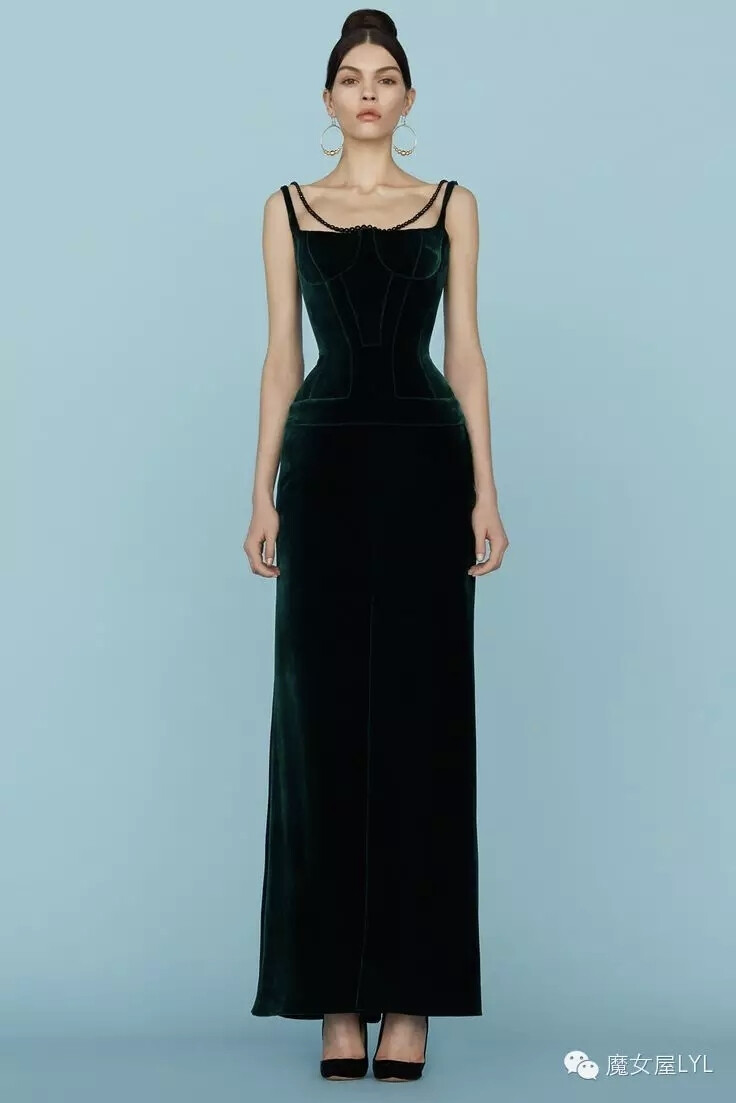 俄罗斯设计师优丽亚娜 瑟吉安科Ulyana Sergeenko Spring 2015 Couture