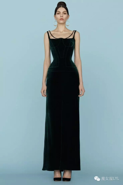 俄罗斯设计师优丽亚娜 瑟吉安科Ulyana Sergeenko Spring 2015 Couture