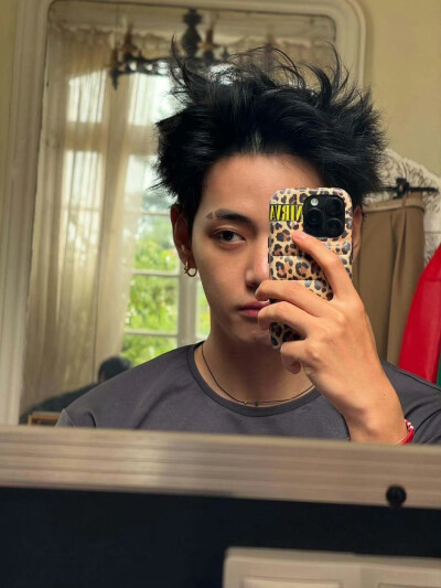 金金金金！金泰亨