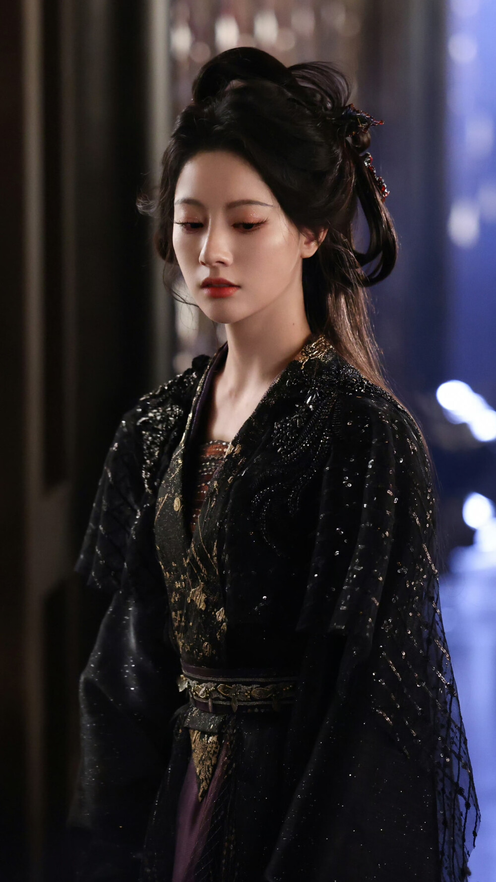 入青云 浮月 朱丽岚