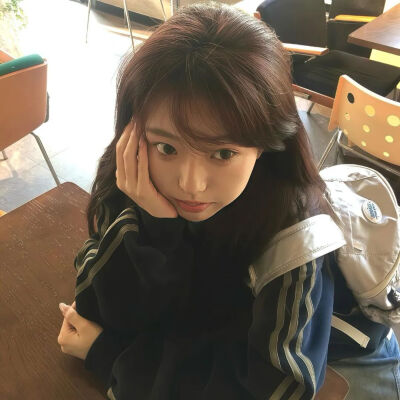 把烦恼都丢进风里吧✧₊⁺。゜๑