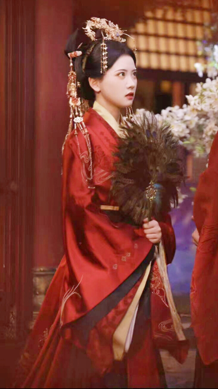 山有木兮木有枝 江初月