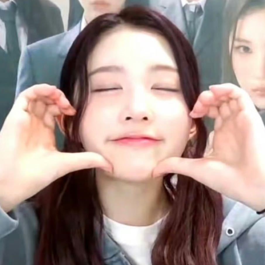 我比她有点可爱