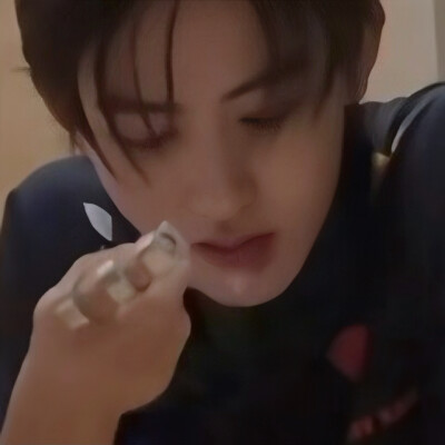 严成玹你的刘海为啥这样