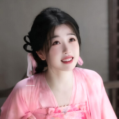 微光在窗外 有虞书欣来~ ^_^