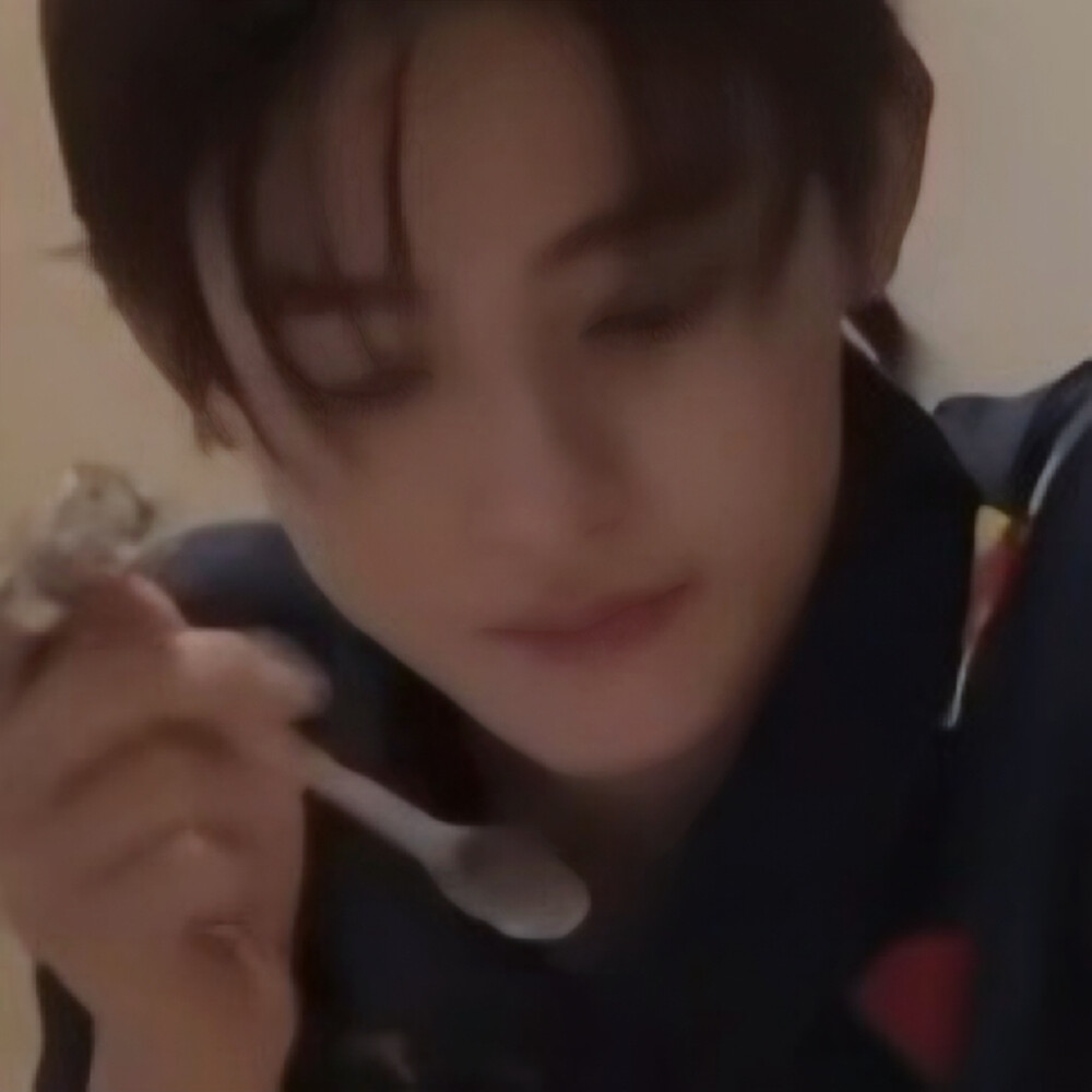 严成玹你的刘海为啥这样