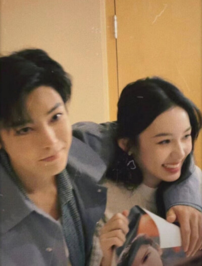 天雁蜜语
侯明昊x周也