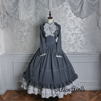 好喜欢这个版型和颜色啊！！
超级美貌的好嘛#吃我一波Lolita安利 #Lolita日常