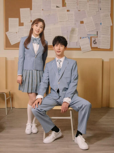 于你同在 yu 朦胧的11.01
“想你想你也能成为嗜好……”
当年错过了21年青春男大版的朦朦！