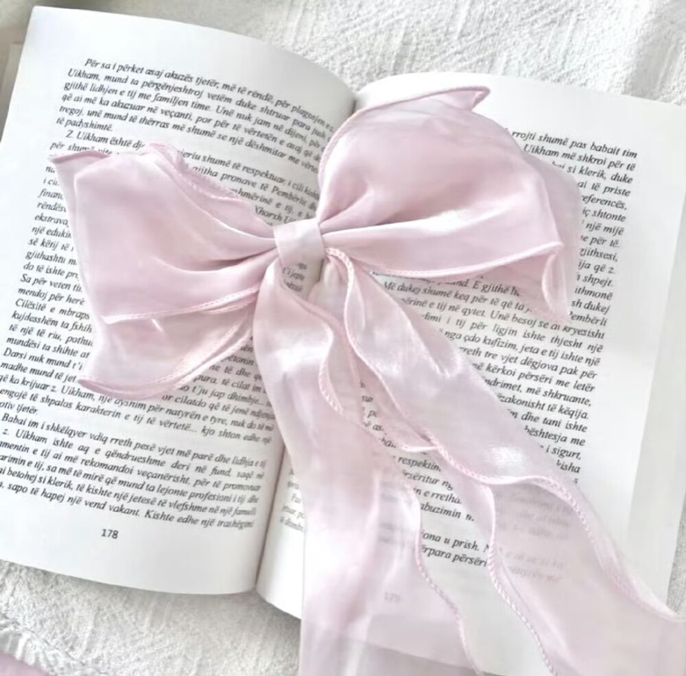 微光在窗外 有虞书欣来~ ^_^