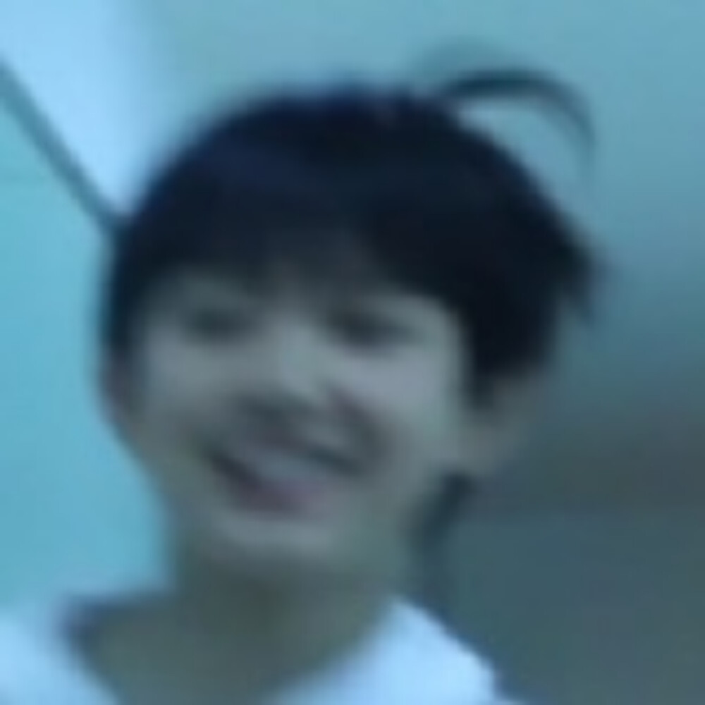 什么东西一闪而过