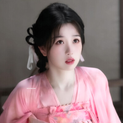 微光在窗外 有虞书欣来~ ^_^