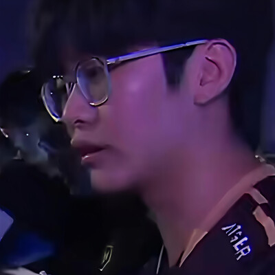 窝一个e舅进了包点可你的心呢 大家嚎 我是决斗spring刘俊霆 听懂掌声