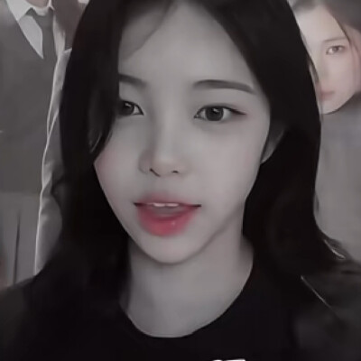 我每天就对着这个女孩母爱泛滥