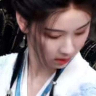 季郁粼，摇曳一春的梦