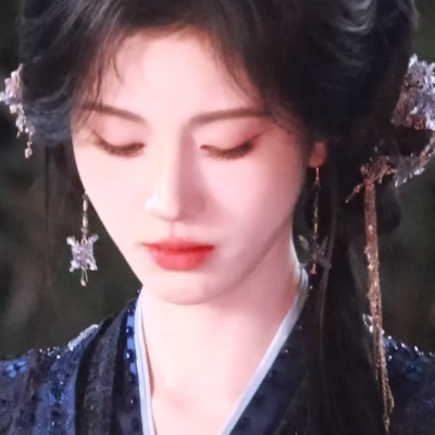 雨季在你的心脏上扎根落户自此将是永恒的阴雨天