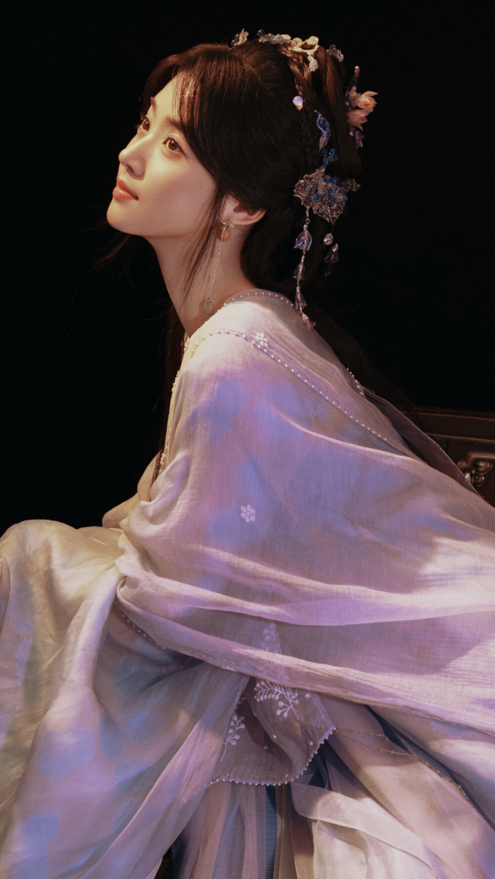 入青云 明意 卢昱晓