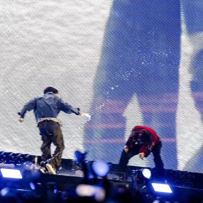 251101
金硕珍更新ins