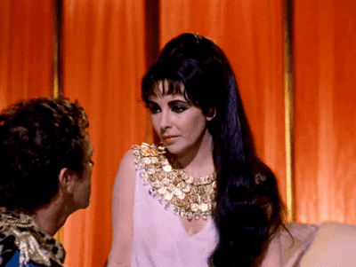 1963年电影《埃及艳后》里的伊丽莎白·泰勒 ​​​