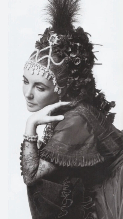 Elizabeth Taylor ​​​