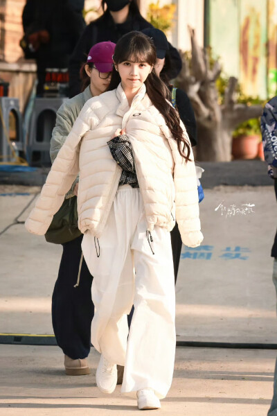 cr.年年都有田曦薇