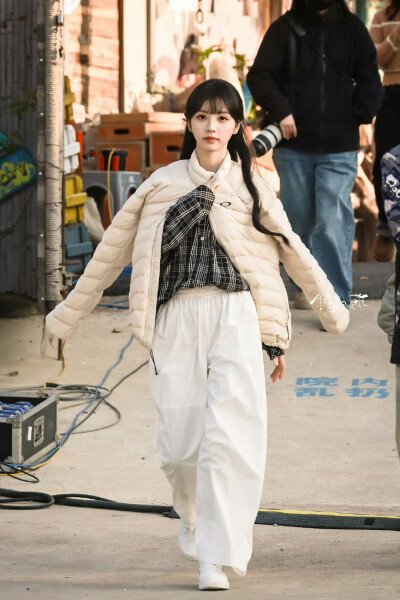 cr.年年都有田曦薇