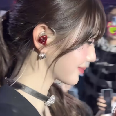 唉 我们到底是不是那种可以和你讲好无聊让你陪陪我这种话的关系(´-ω-`)