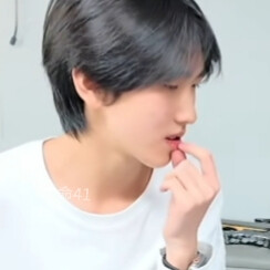 五官同奶油一般化开