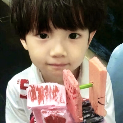 我只是想亲亲你！