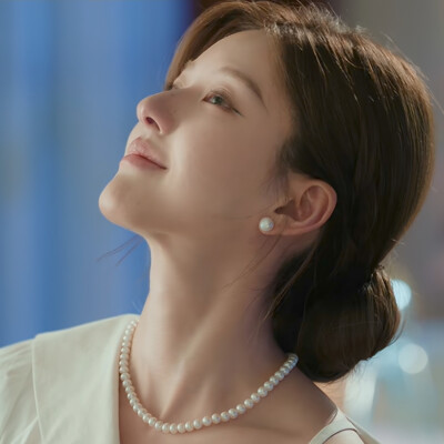 赵露思
许我耀眼