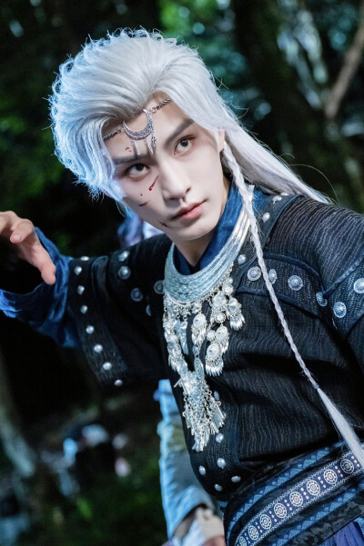 穿书后我意外攻略了苗疆少年 阿九